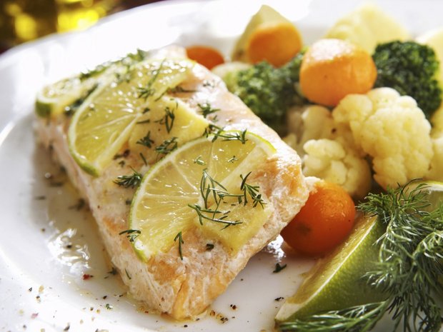 csm_Salmon_with_lemon_herb_crust_1024_11_78c5de2203.jpg